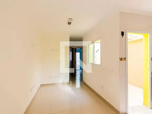 Imagem: O apartamento possui 2 Dormitórios, 1 Banheiro, 1 Vaga na