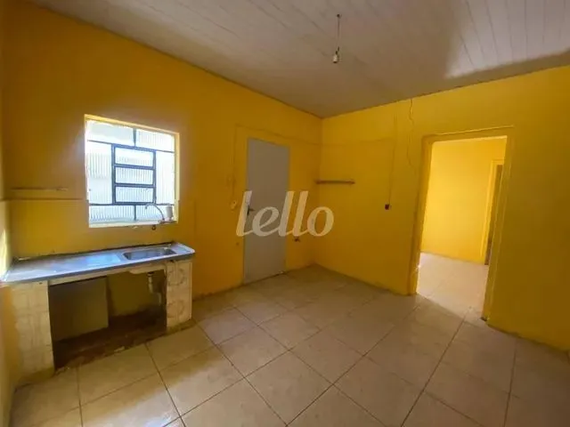 Imagem: A casa possui 1 Dormitório, 1 Banheiro, 54m² de Área e