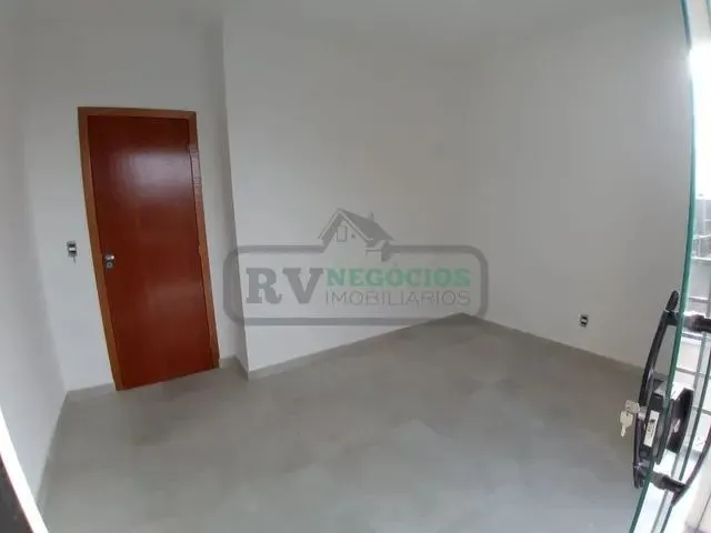 Imagem 13: )(- Linda Casa Triplex com 2 Quartos com Suítes e Amplo Quintal em Parque Independência