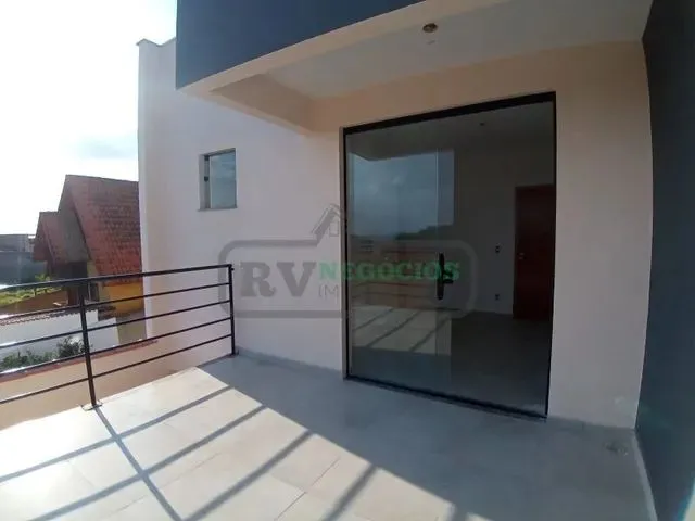 Imagem 2: )(- Linda Casa Triplex com 2 Quartos com Suítes e Amplo Quintal em Parque Independência