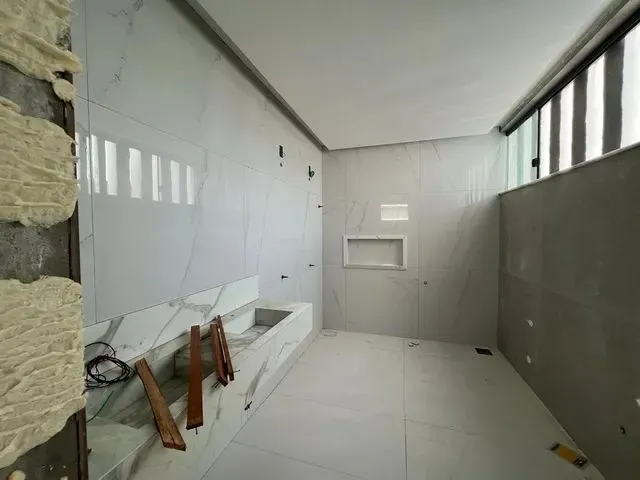 Imagem 4: Casa no Montenegro Boulevard com 5 Suítes - 450M²