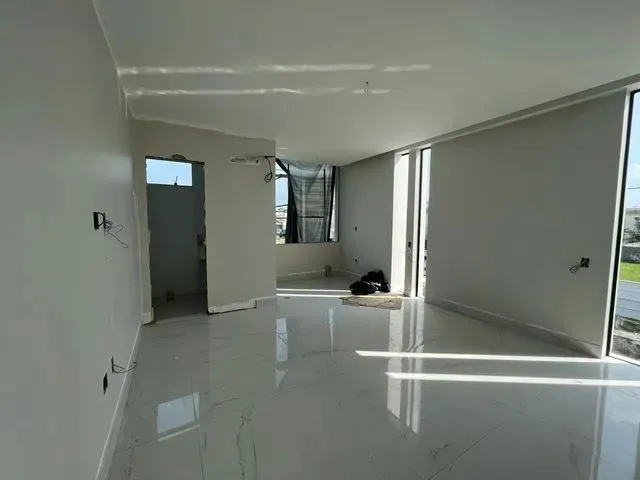 Imagem 3: Casa no Montenegro Boulevard com 5 Suítes - 450M²