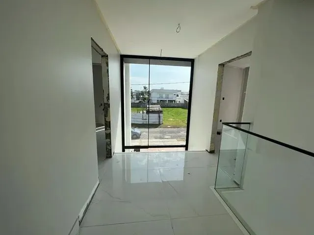 Imagem 2: Casa no Montenegro Boulevard com 5 Suítes - 450M²