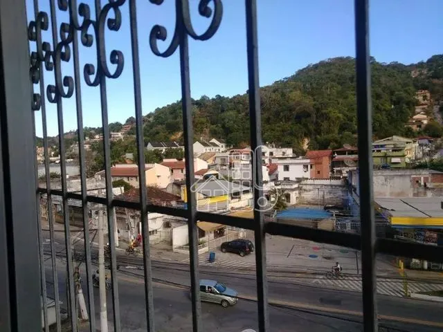 Imagem: Casa com 13 Dormitórios À Venda, 299 M²