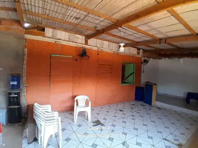 Imagem: A casa possui 1 Dormitório, 1 Banheiro e está localizado