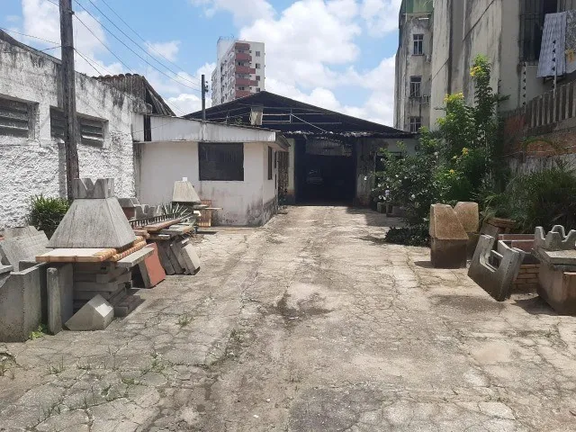 Imagem: Vendo - Terreno/Galpão no Bairro do Umarizal