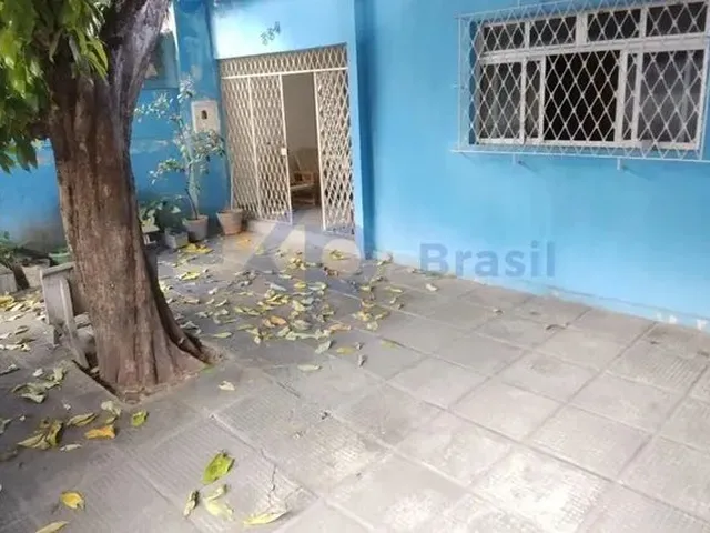 Imagem: Vendo Casa com 03 Quartos, 02 Salas, Varanda