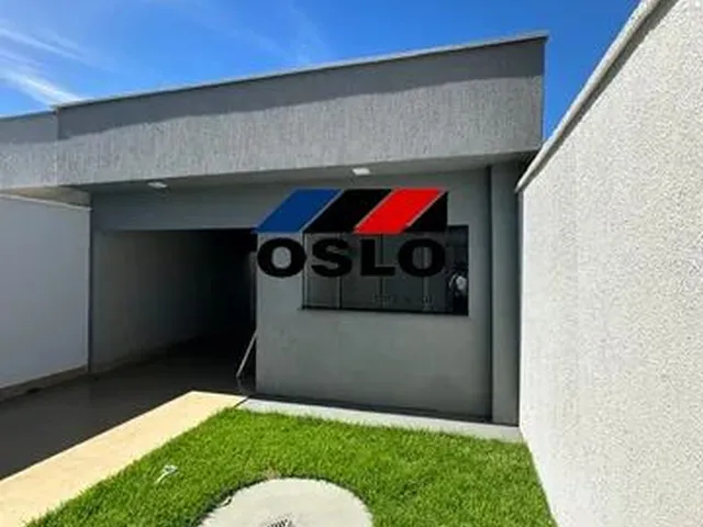 Imagem: A casa possui 3 Dormitórios, 1 Suíte, 2 Banheiros, 2