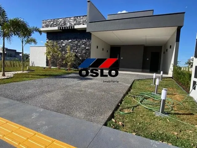 Imagem: A casa possui 3 Dormitórios, 3 Suítes, 5 Banheiros, 4