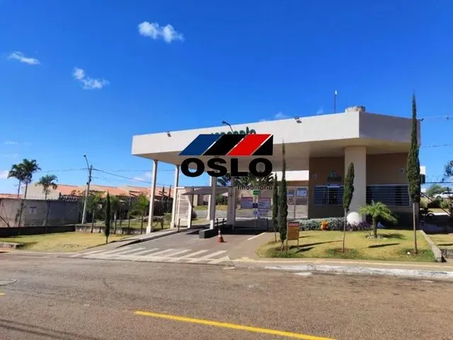 Imagem: A casa em condomínio possui 2 Dormitórios, 1 Suíte, 2