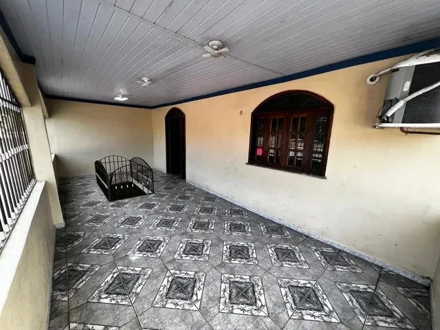 Imagem: Casa Duplex com Ponto Comercial- Bairro