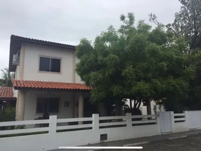 Imagem: A casa em condomínio possui 4 Dormitórios, 4 Suítes, 5