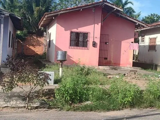 Imagem: A casa possui 2 Dormitórios, 1 Banheiro, 1 Vaga na