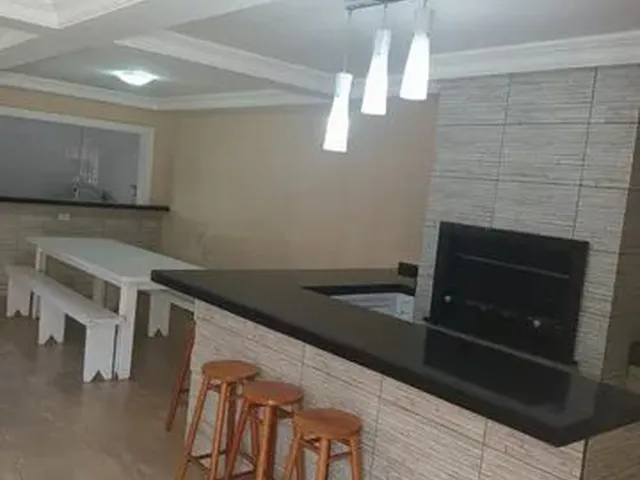 Imagem: Apartamento de 3 Quartos com Garagem Coberta