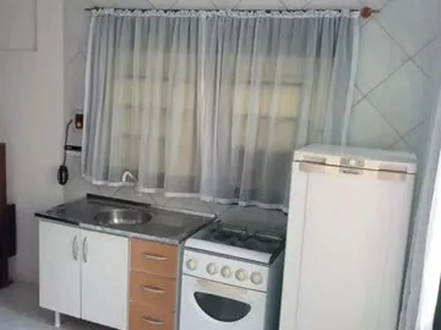 Imagem 2: Kitnet Carianos Casa com 1 dormitório