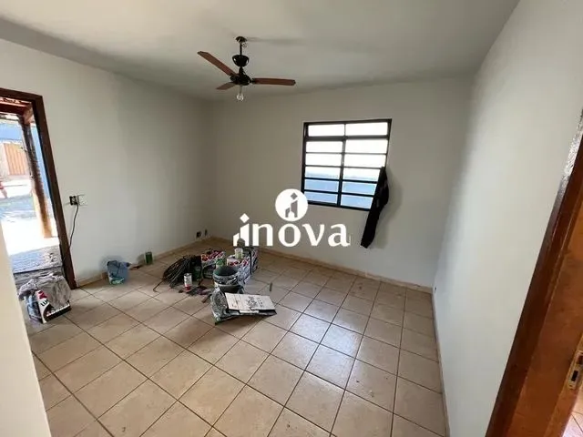 Imagem 3: Casa para Aluguel, 1 Quarto, 4 Vagas, Beija Flor II - Uberaba/Mg