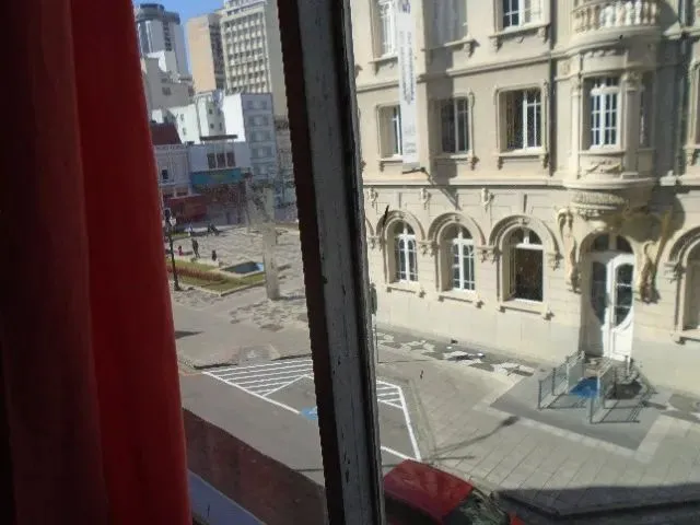 Imagem 2: Quartinho Individual no Centro com Internet Incluso no Preço