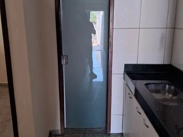 Imagem 1: Aluga-Se Casa Pequena - Kitnet