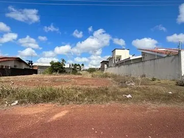 Imagem: O terreno possui 490m² de Área e está localizado em