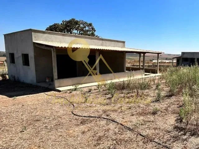 Imagem 4: Cháraca de 3.000M² com 03 Quartos Sendo 01 Suíte, Localizada a 1 Km de Gameleira De