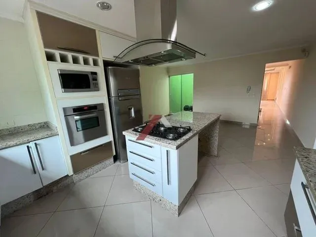 Imagem 3: Sobrado com 3 Dormitórios À Venda, 240 M² por R$ 900.000,00 -...