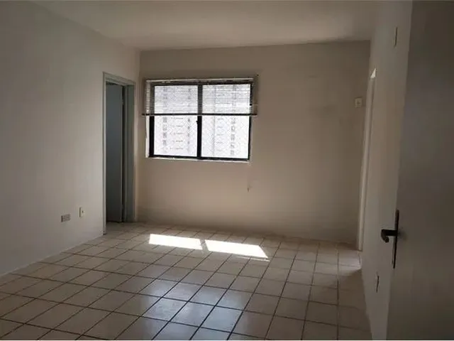 Imagem: O apartamento possui 3 Dormitórios, 1 Suíte, 3 Banheiros,