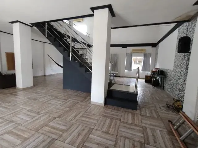 Imagem: Alugo Prédio Comercial de 400 M² na Cidade