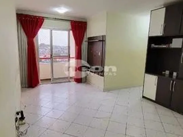 Imagem: O apartamento possui 3 Dormitórios, 1 Banheiro, 1 Vaga na