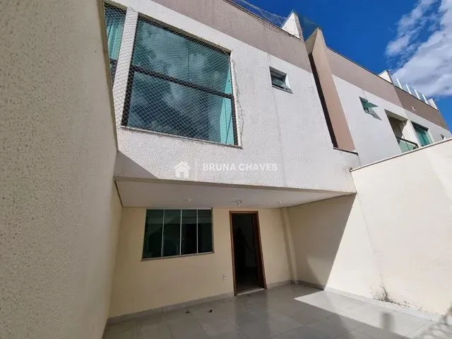 Imagem: Casa Geminada de Alto Padrão com 3 Quartos