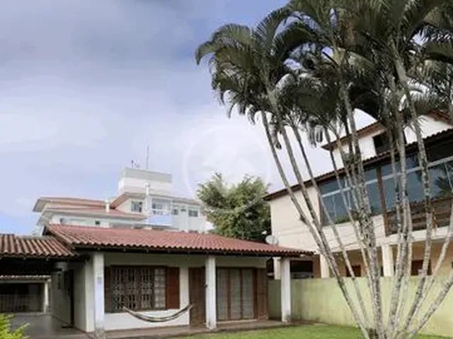 Imagem: Linda Casa em Canasvieiras com 450M² Prox