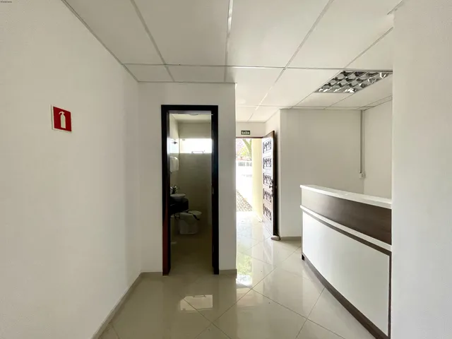 Imagem 10: Casa Comercial no Ahú, Curitiba. São 422,70M2 de Área Construída e 595,10 M2 De