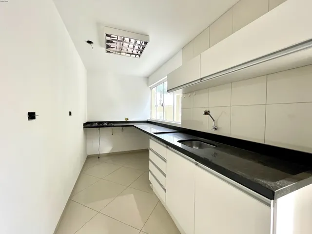 Imagem 8: Casa Comercial no Ahú, Curitiba. São 422,70M2 de Área Construída e 595,10 M2 De