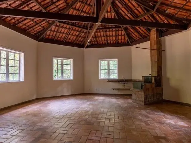 Imagem 10: Casa com 4 Dormitórios para Alugar em Nova Lima