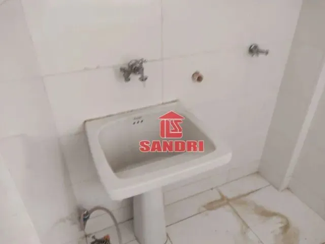 Imagem 2: Apartamento com 3 Dormitórios para Alugar por R$ 2.062,77/Mês - Vila Marumby
