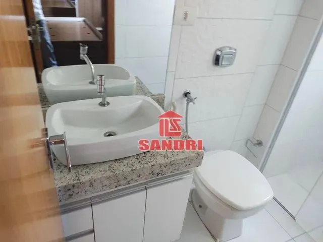 Imagem 10: Apartamento com 3 Dormitórios para Alugar por R$ 2.062,77/Mês - Vila Marumby