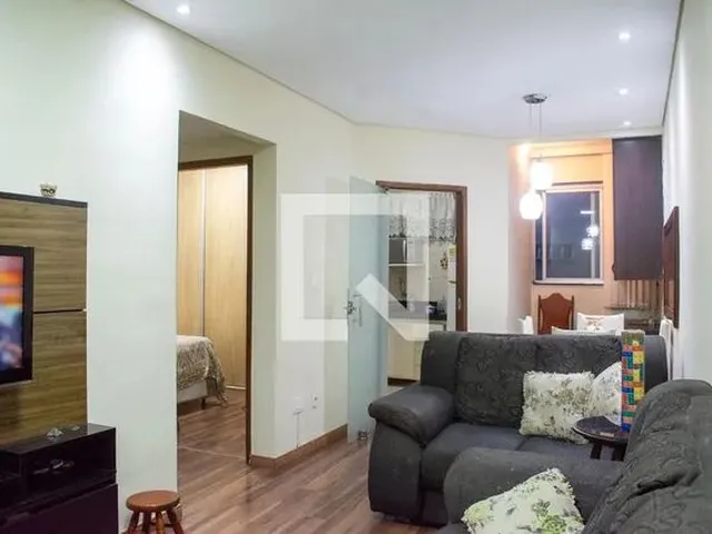 Imagem: O apartamento possui 2 Dormitórios, 1 Banheiro, 1 Vaga na