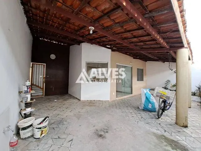 Imagem: Casa com 3 Quartos Sendo 1 Suite e Área