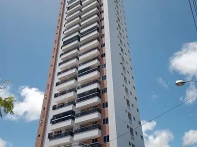 Imagem: O apartamento possui 2 Dormitórios, 1 Suíte, 1 Banheiro,