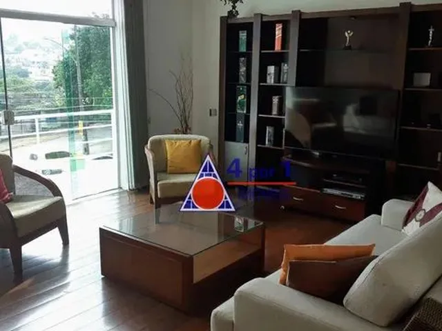 Imagem: Casa Linear 4 Dormitórios À Venda, 442