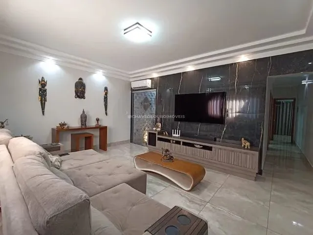 Imagem: Casa À Venda, 3 Quartos, 2 Suítes, Oneida