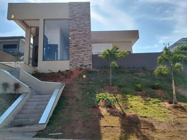 Imagem: Casa com 4 Dormitórios À Venda, 335 M²
