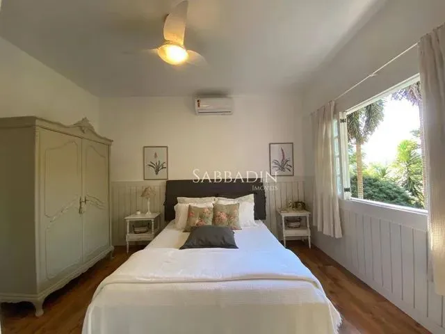 Imagem: Casa com 4 Dormitórios À Venda, 400 M²