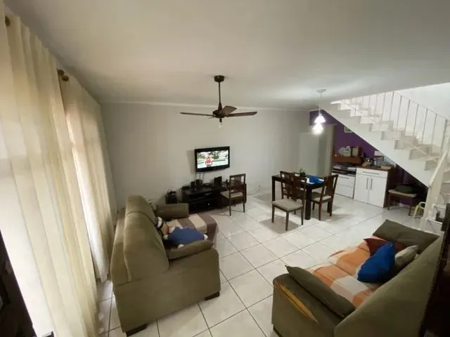 Imagem 1: Casa em Plataforma - Rua dos Tecelões