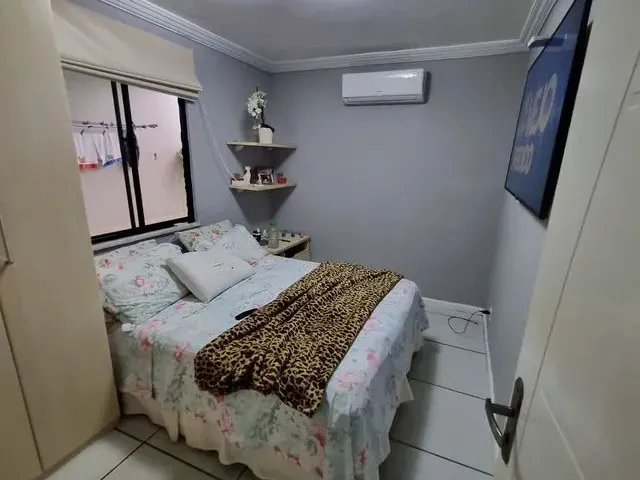 Imagem: A casa possui 2 Dormitórios, 2 Banheiros, 2 Vagas na
