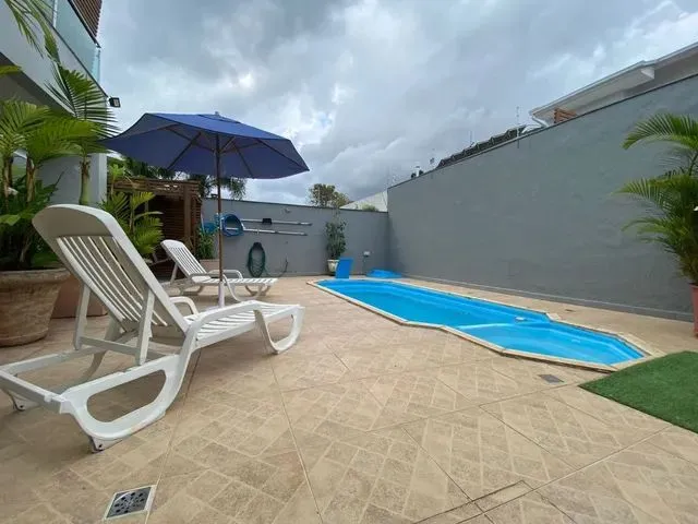 Imagem: Oportunidade! Casa para Venda com 5 Dormitórios