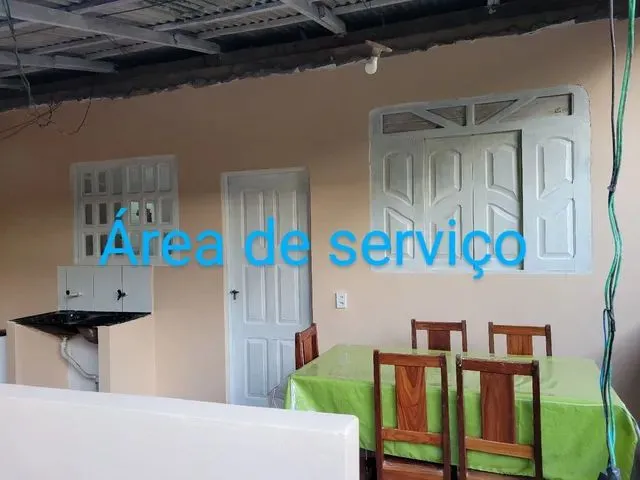 Imagem: A casa possui 3 Dormitórios, 1 Banheiro, 1 Vaga na