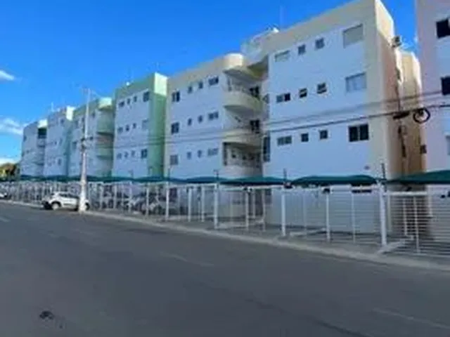 Imagem: O apartamento possui 2 Dormitórios, 1 Suíte, 2 Banheiros,