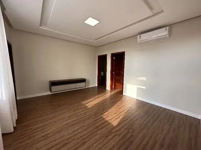 Imagem 2: Casa com 3 Dormitórios para Alugar, 300 M² por R$ 8.925,00/Mês - Alphaville Jacuhy