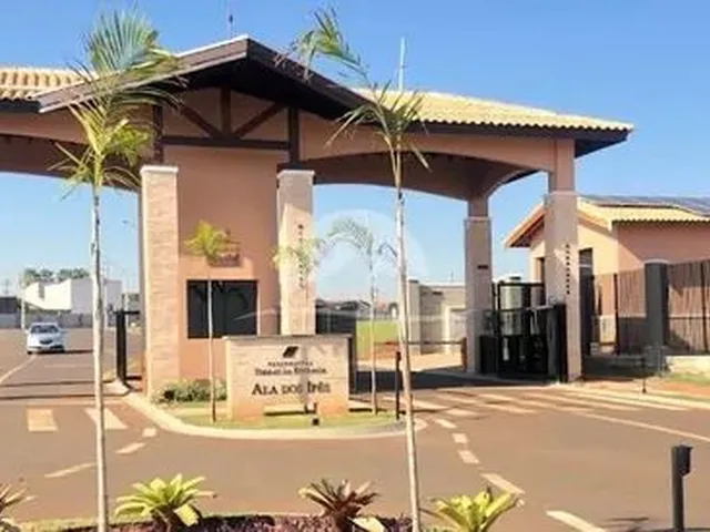 Imagem: A casa possui 3 Dormitórios, 1 Suíte, 2 Banheiros, 2