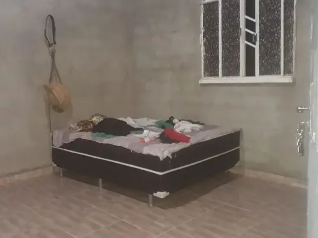 Imagem: Alugase Um Quarto com Banheiro Dentro 400